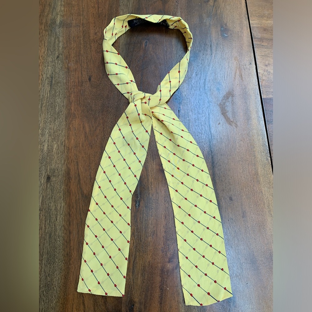 Vicky Davis Vintage Silk Narrow Skinny Neck Wrap. Yellow.